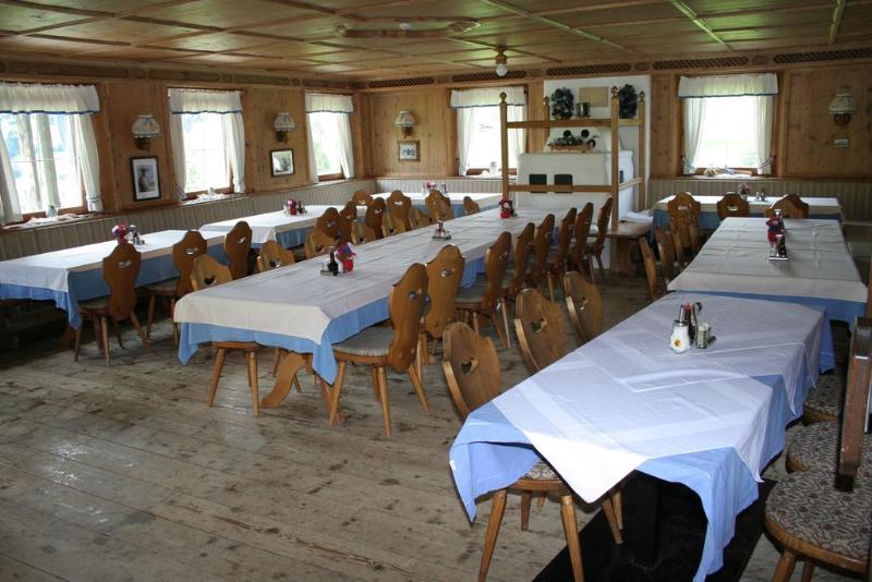 Отель Harfenwirt