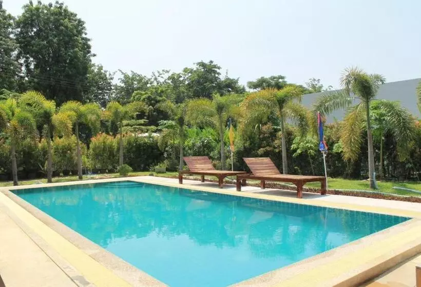 فندق Jim Guesthouse