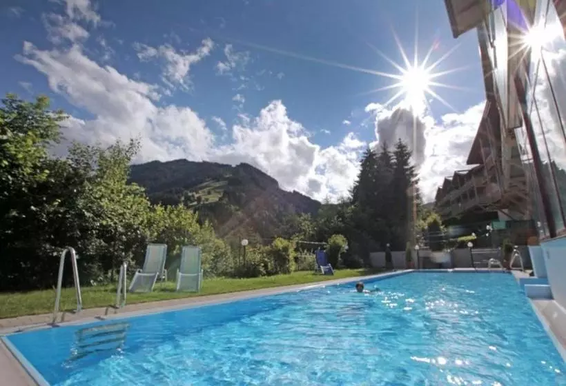 Отель Landal Rehrenberg