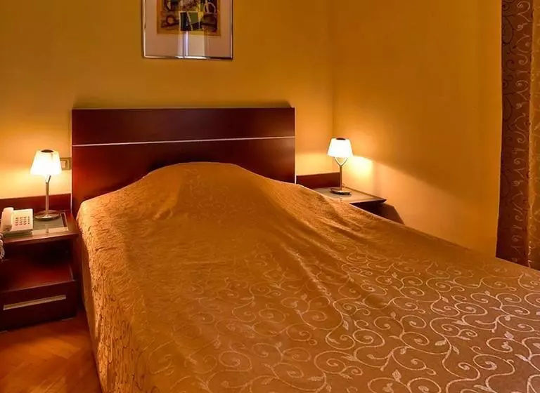 Hotel President Garni