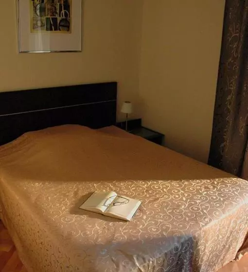 Hotel President Garni