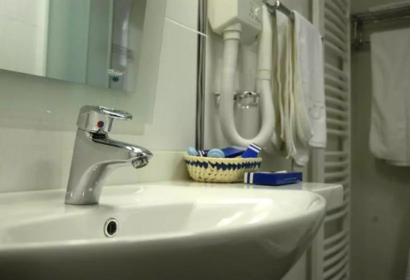 Hotel President Garni