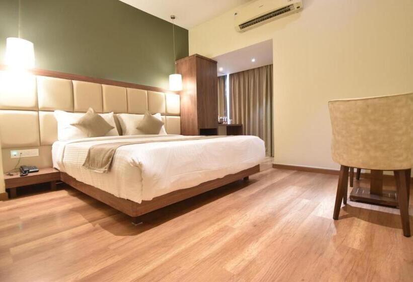 Отель The Aarya A Smart Business