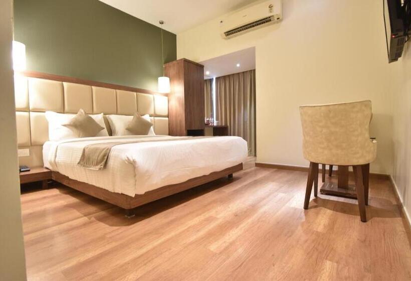 Отель The Aarya A Smart Business