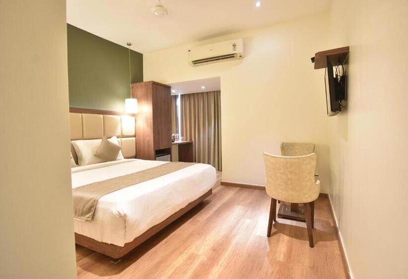 Отель The Aarya A Smart Business