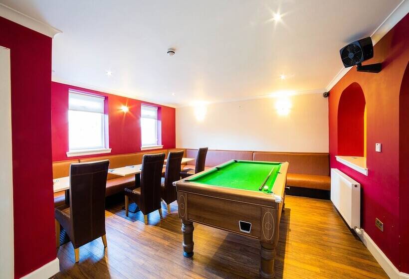 Отель The Douglas