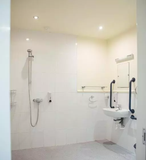 Отель The Jolly Drover