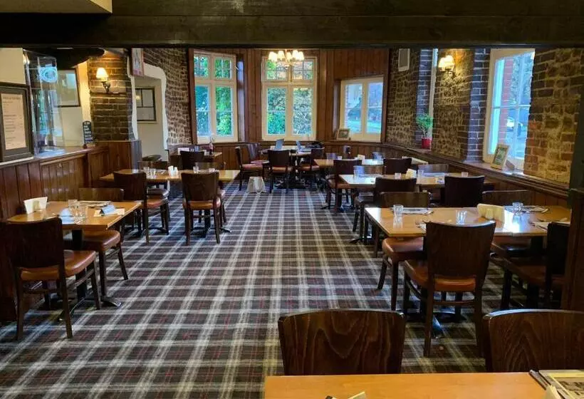 Отель The Jolly Drover