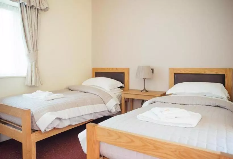 Отель The Jolly Drover