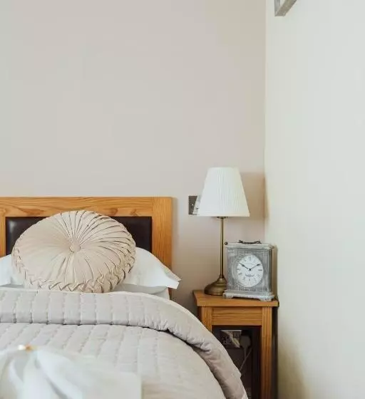 Отель The Jolly Drover