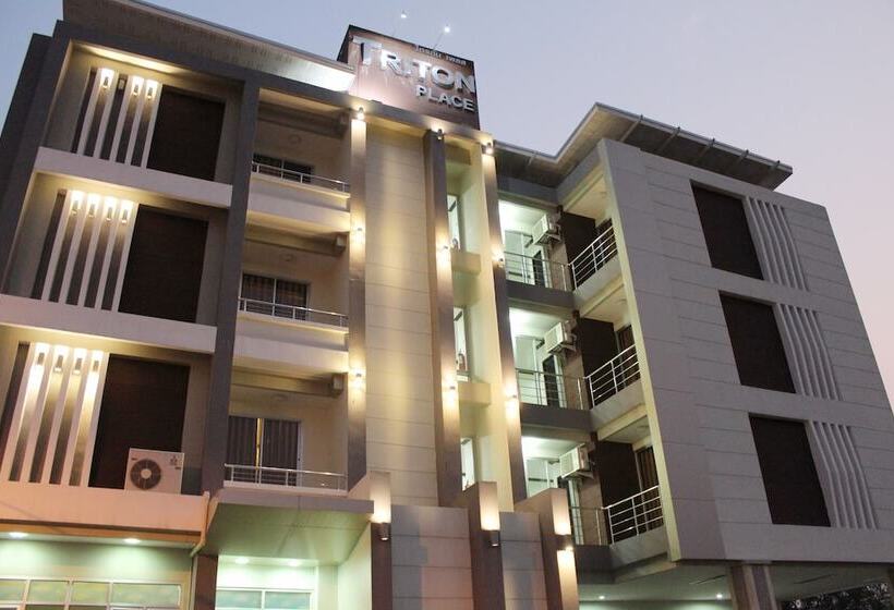Triton Hotel Nakhonratchasima โรงแรมไททัน
