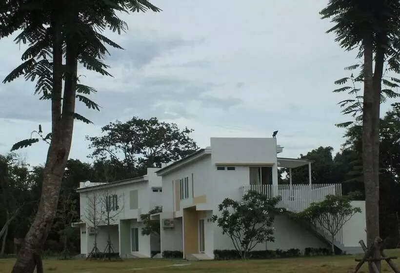 Hotel Worawee Resort & Spa