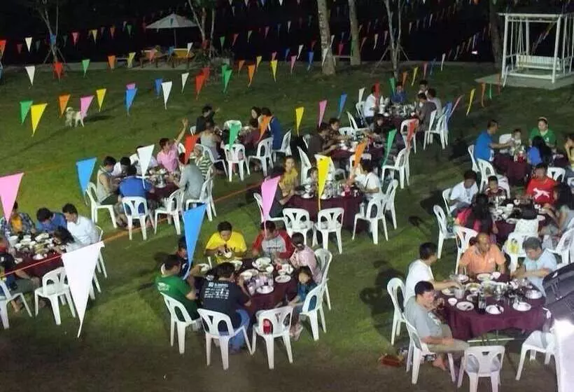 Hotel Worawee Resort & Spa