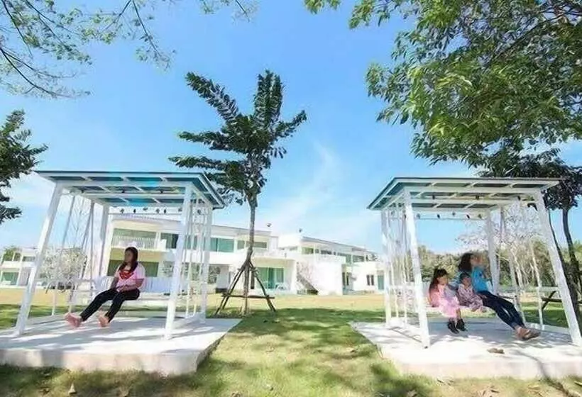 Hotel Worawee Resort & Spa