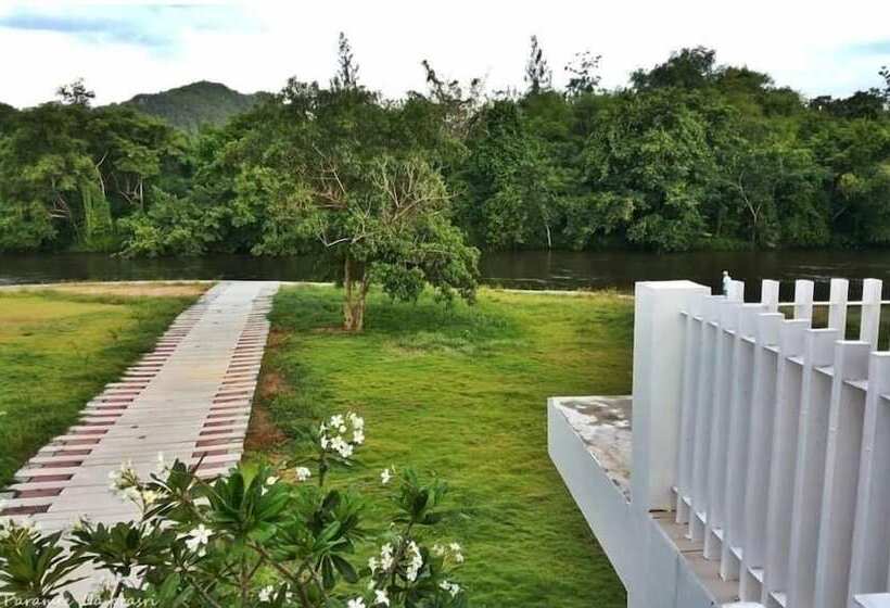 בית מלון כפרי Worawee Resort & Spa