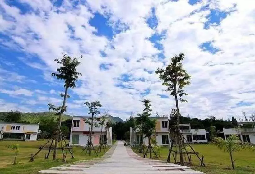 Hotel Worawee Resort & Spa