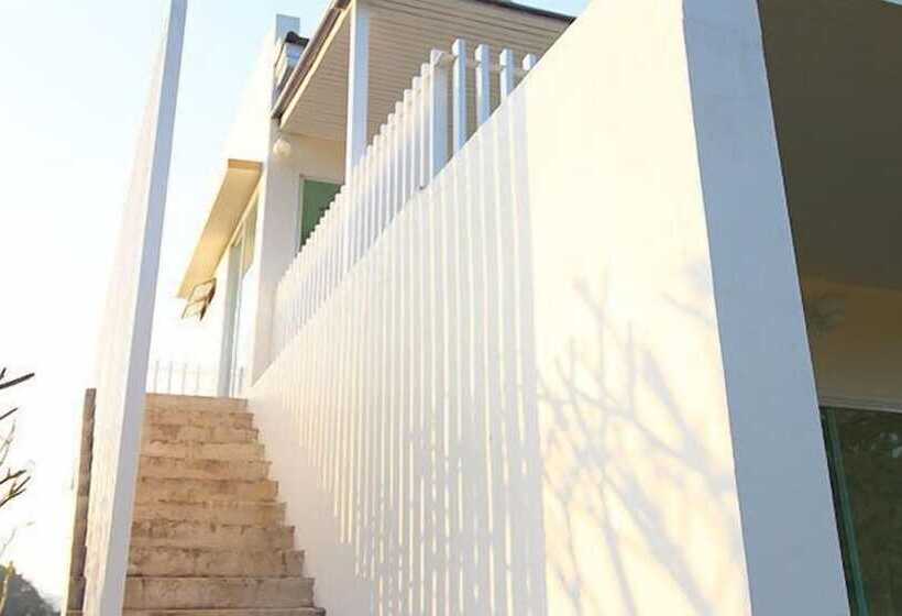 בית מלון כפרי Worawee Resort & Spa