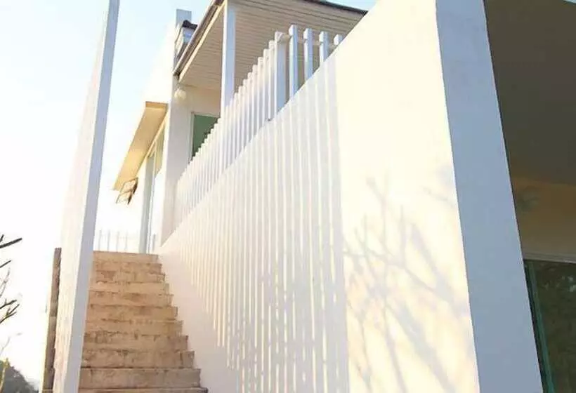 Hotel Worawee Resort & Spa