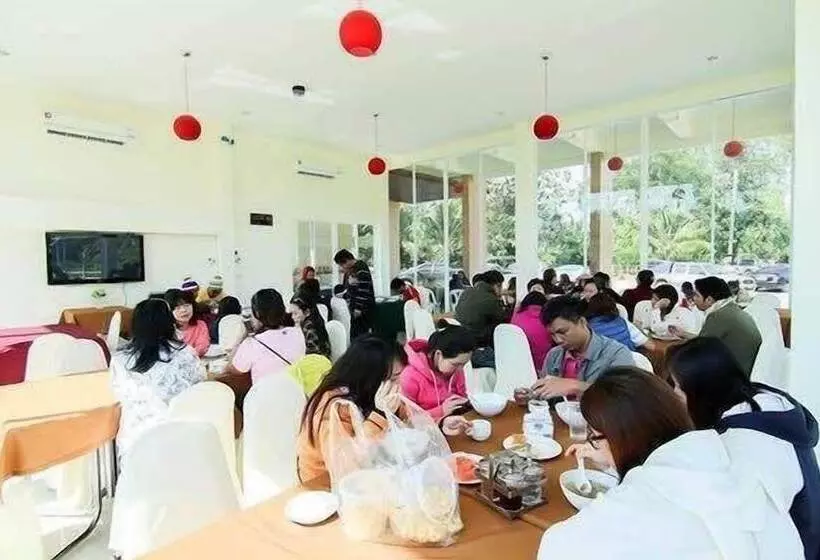 Hotel Worawee Resort & Spa