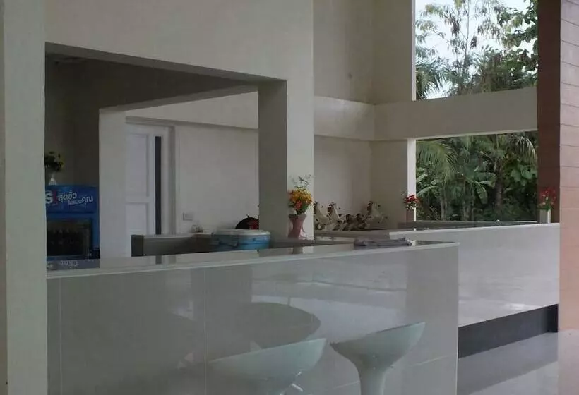 Hotel Worawee Resort & Spa