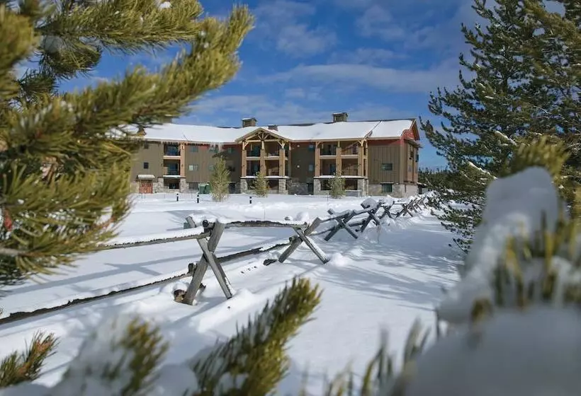 בית מלון כפרי Worldmark West Yellowstone