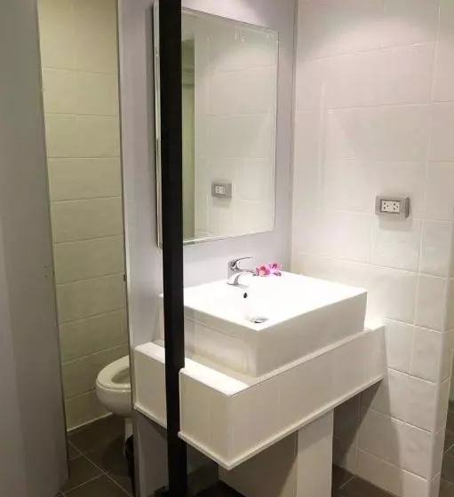 Loma Hostel At Phuket Town