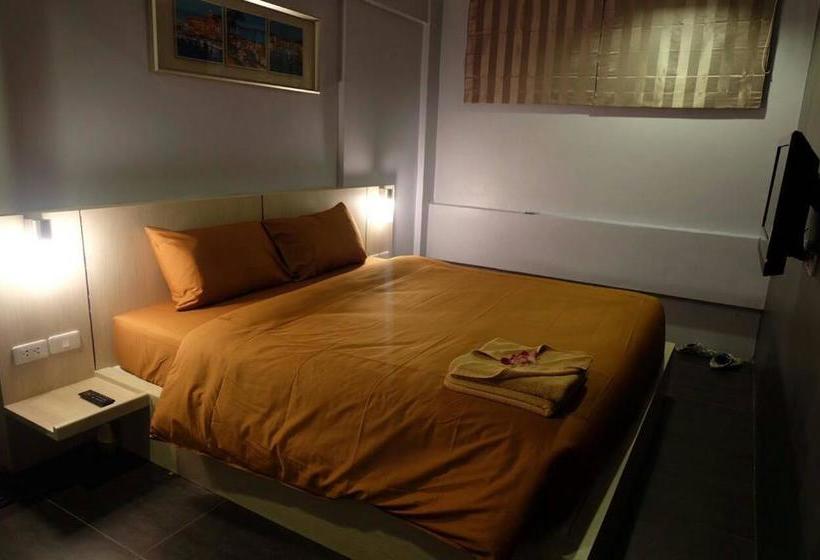 Loma Hostel At Phuket Town