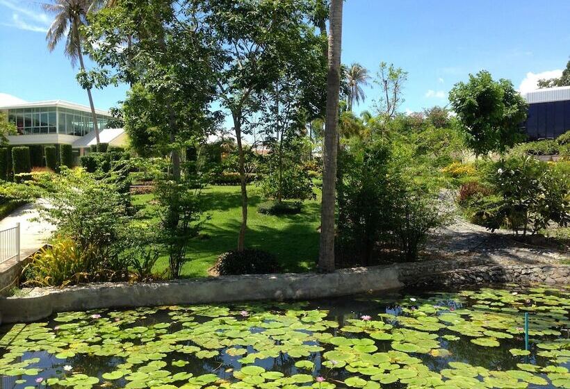 Suwan Driving Range And Resort