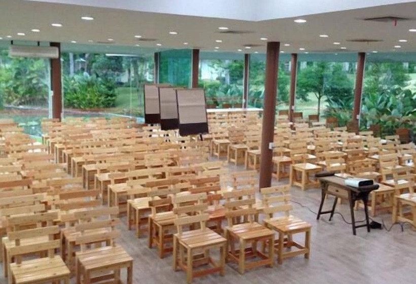 Suwan Driving Range And Resort