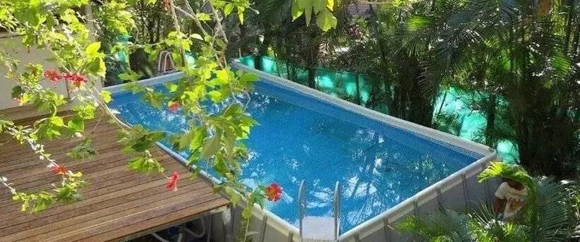 Hotelli Burnt Toast Surf Camp   Hostel