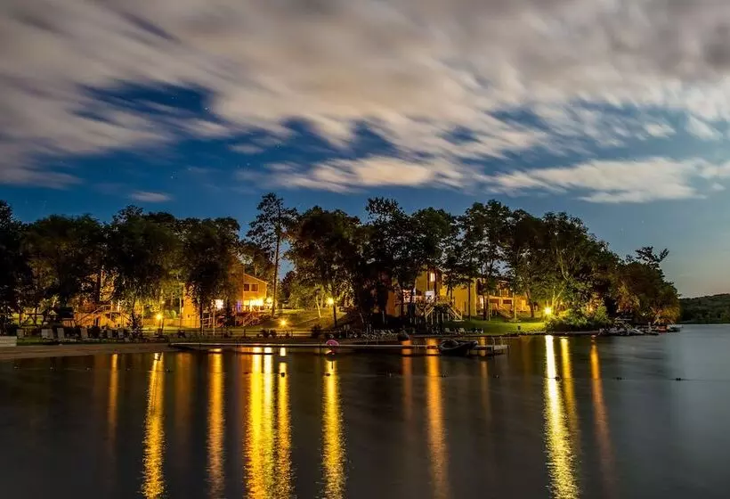 Hotelli Kavanaugh S Sylvan Lake Resort