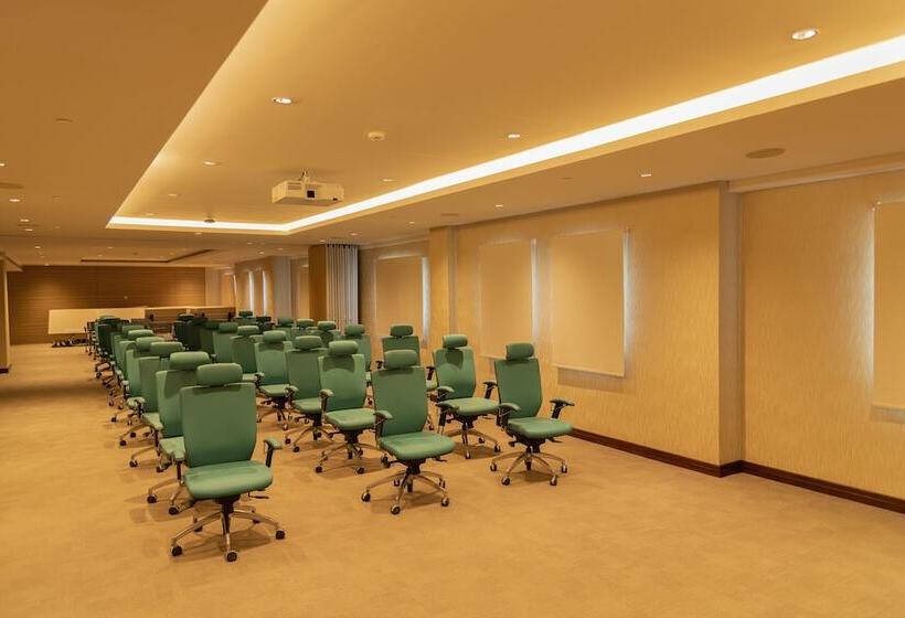 هتل Tulip Inn Majan