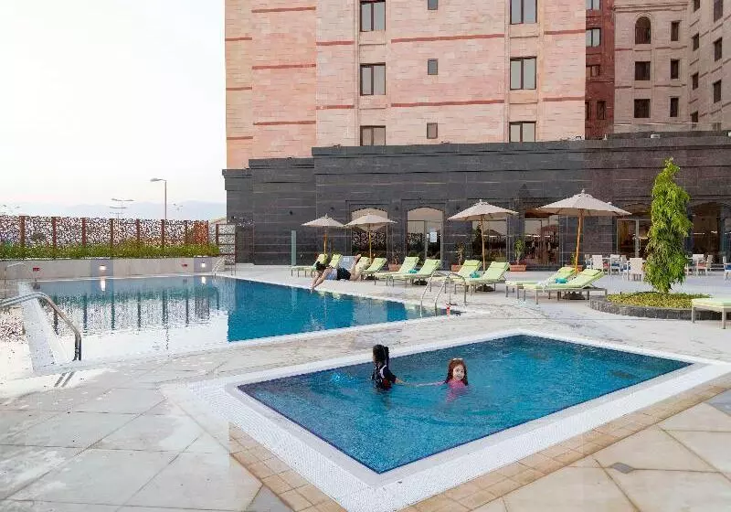 هتل Tulip Inn Majan