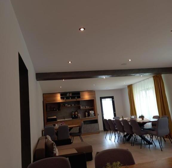 ペンション Vila Emage