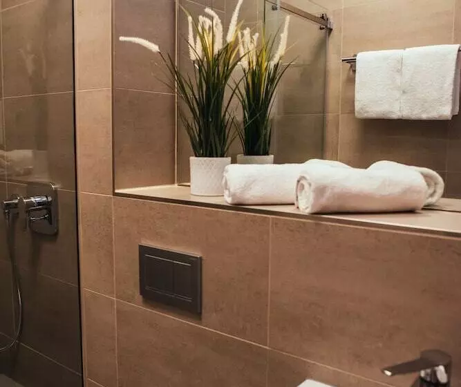 The Rix Studios & Suites