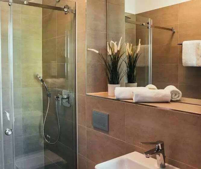 The Rix Studios & Suites