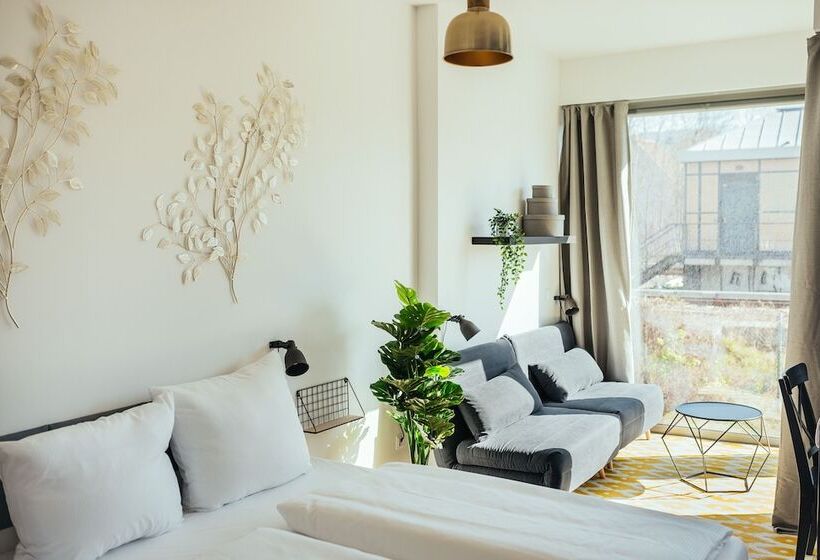 The Rix Studios & Suites