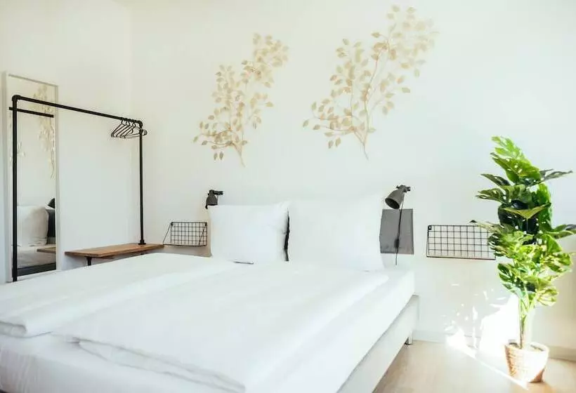 The Rix Studios & Suites