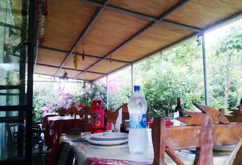 پانسیون Chez Ronald Guest House