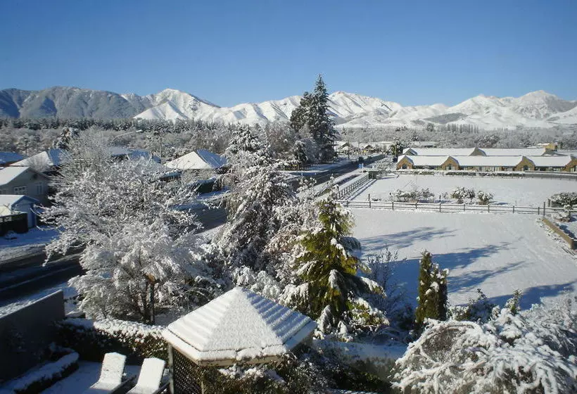 Amuri House Boutique Motel