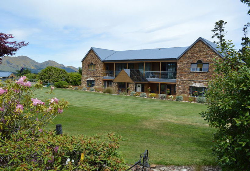 Amuri House Boutique Motel