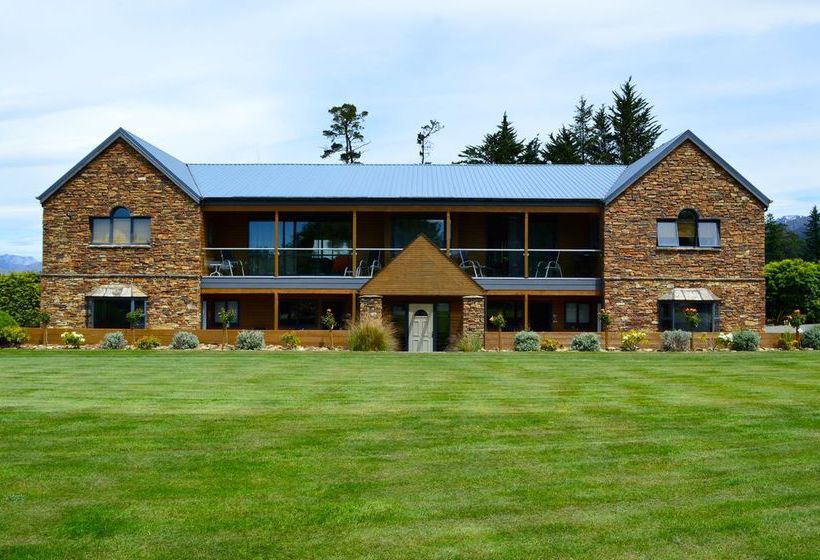 Amuri House Boutique Motel