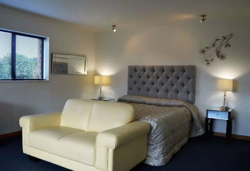 Amuri House Boutique Motel