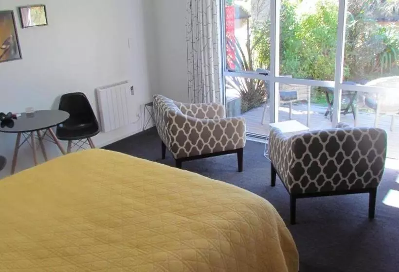 ベッドアンドブレックファースト Tongariro Suites