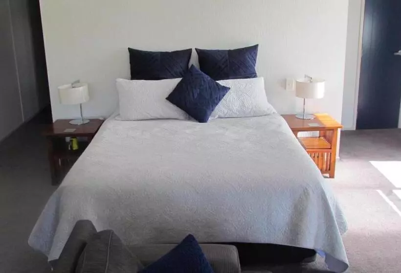 ベッドアンドブレックファースト Tongariro Suites