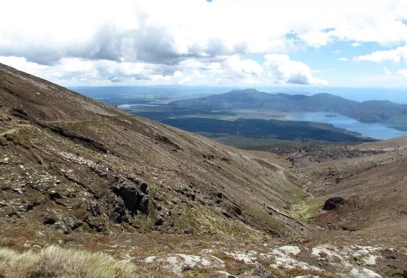 ベッドアンドブレックファースト Tongariro Suites