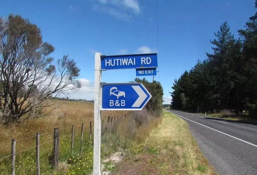 ベッドアンドブレックファースト Tongariro Suites