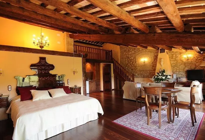 Castell De Riudabella