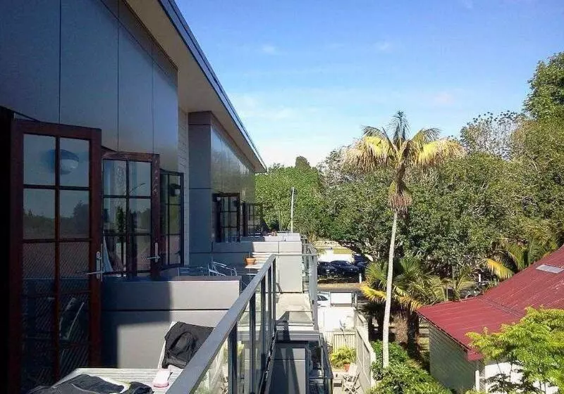 City Suites