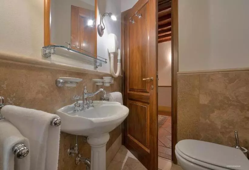 هتل First Of Florence